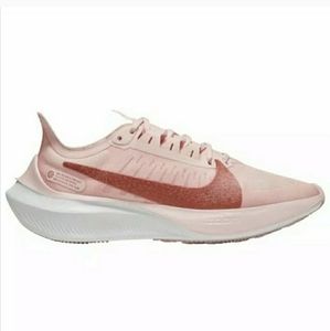 Nike Women's 8 Gravity Zoom